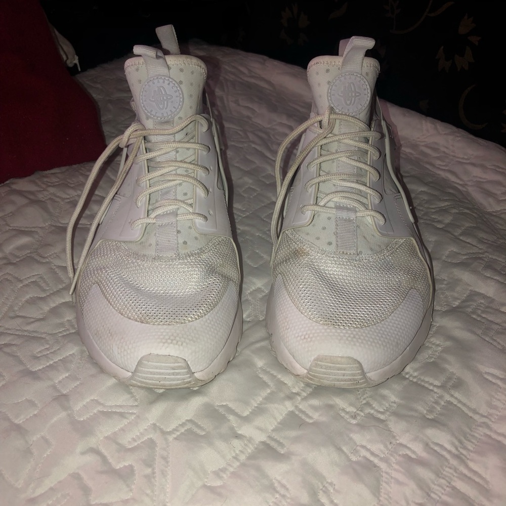 All white Nike Huaraches